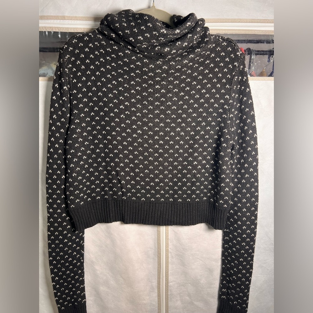 Urban Outfitters BDG black cowl neck cropped sweater size M